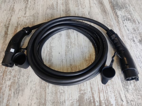 Cable T2-T1 32A black plug